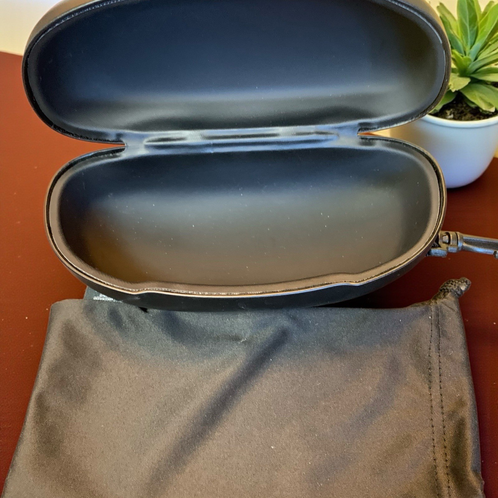 Oakley Black Split Shot Clamshell Sunglasses Vaul… - image 2