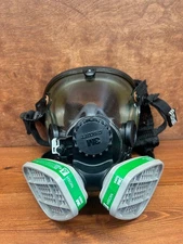 AV-2000 SCOTT RESPIRATOR MASK WITH 3M 6004 CARTRIDGES 49870-S1