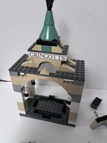 Harry Potter LEGO #4714 Gringotts Bank - Incomplete
