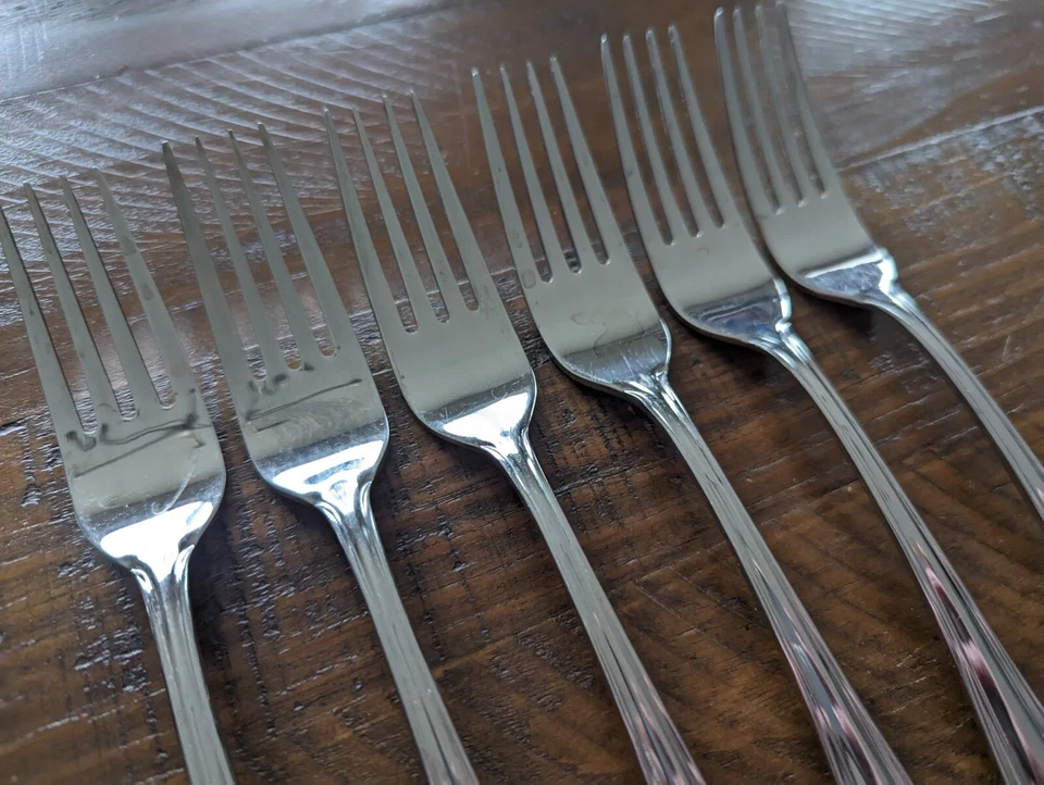 11 x Oneida OTTAWA Dinner Forks 18/10 Stainless Flatware - Image 4 of 4