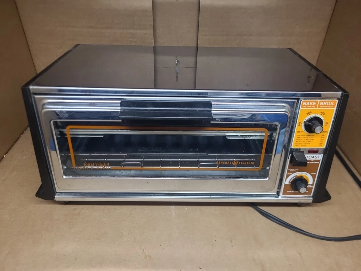 Vintage GE General Electric Toast N' Broil Toaster Oven, Model T26 EUC