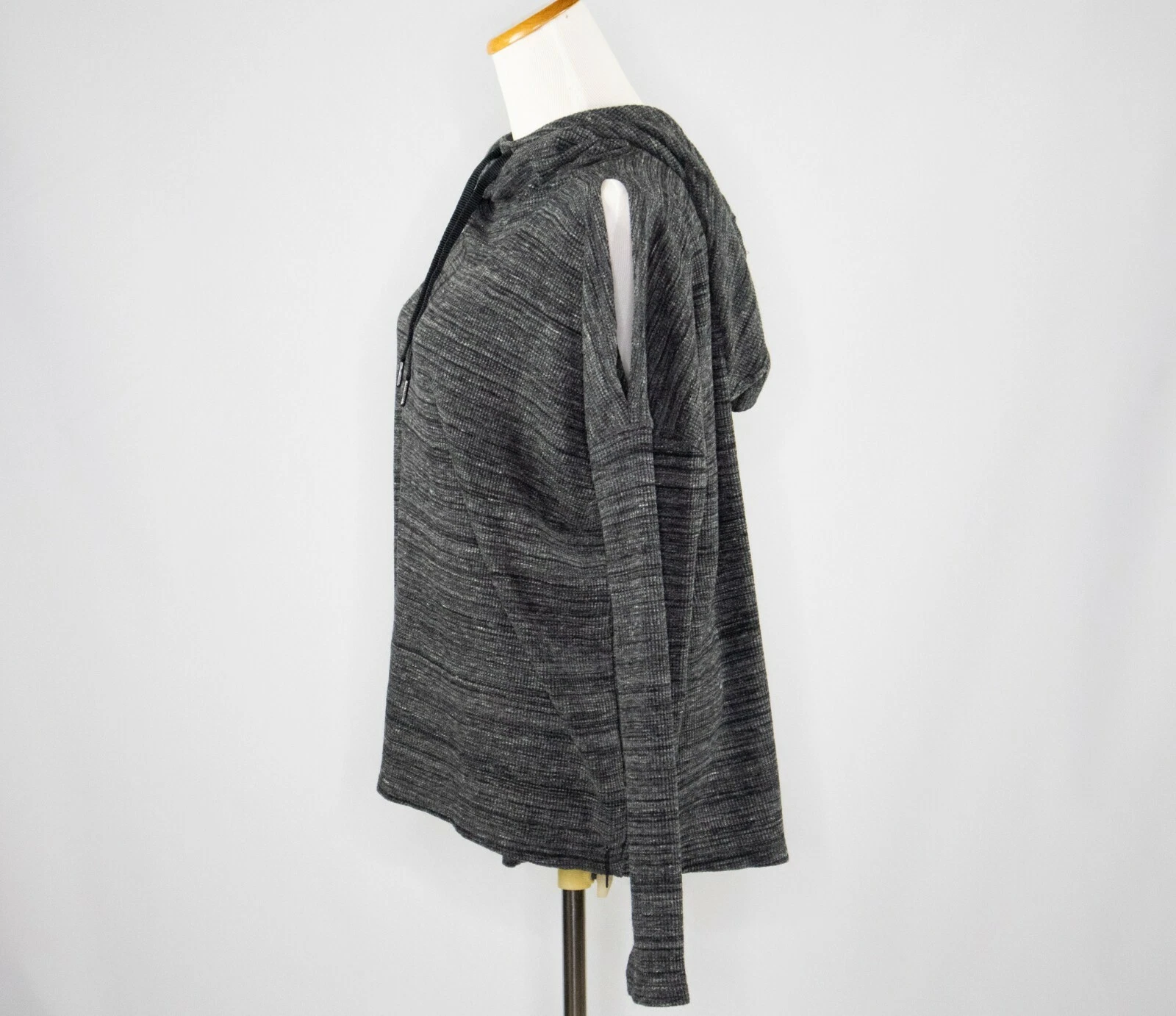 VETEMENTS Felpa con cappuccio Calvin Klein Performance L Athletic con spalle aperte