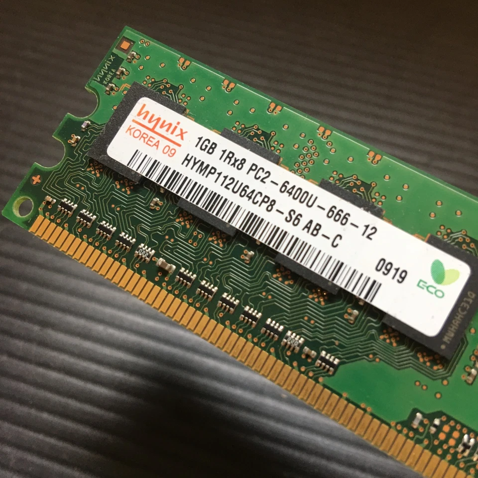 2PCS Hynix 1GB 1Rx8 PC2-6400U-666-12 HYMP112U64CP8-S6 AB-C Memory RAM - Image 2 of 4