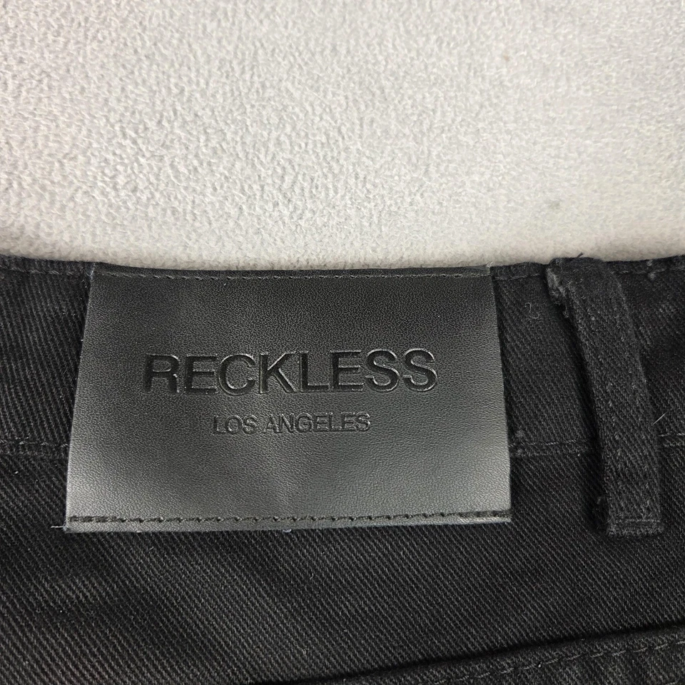 Pantalones de mezclilla ajustados desgastados bordados rosa negros 34x32 Young & Reckless para hombre Foto 3 de 4