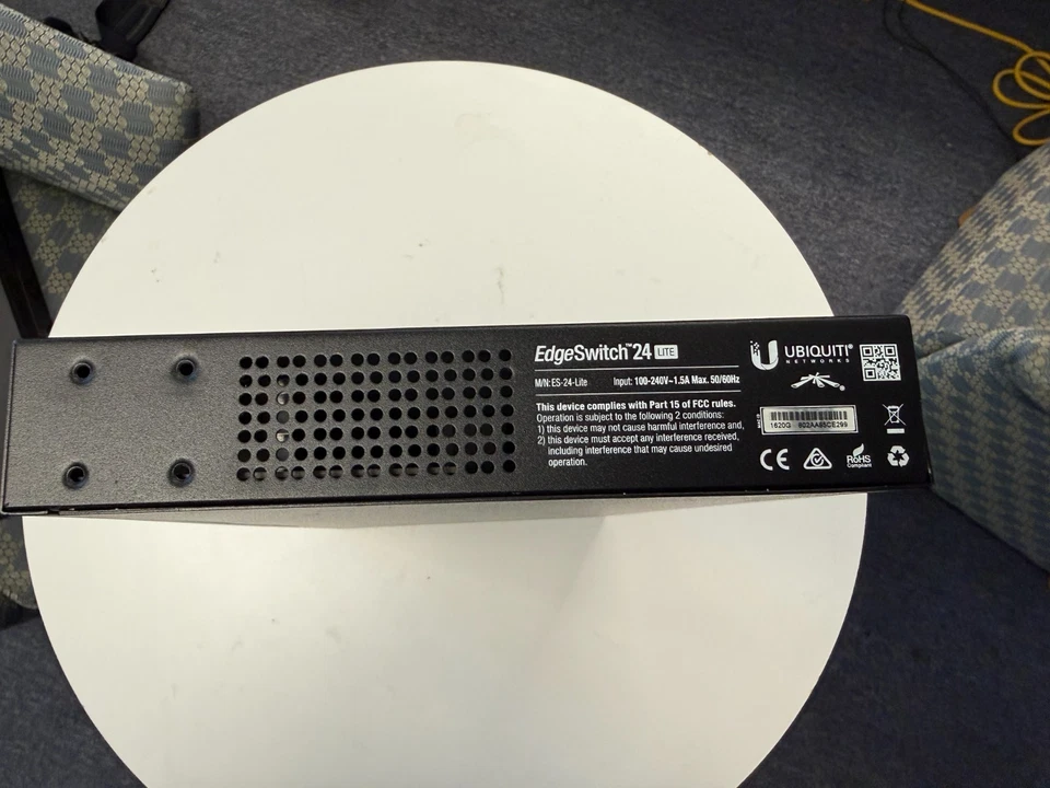 Ubiquiti EdgeSwitch 24 ES-24-Lite 24-Port GbE PoE+ Network Switch - Image 4 of 4