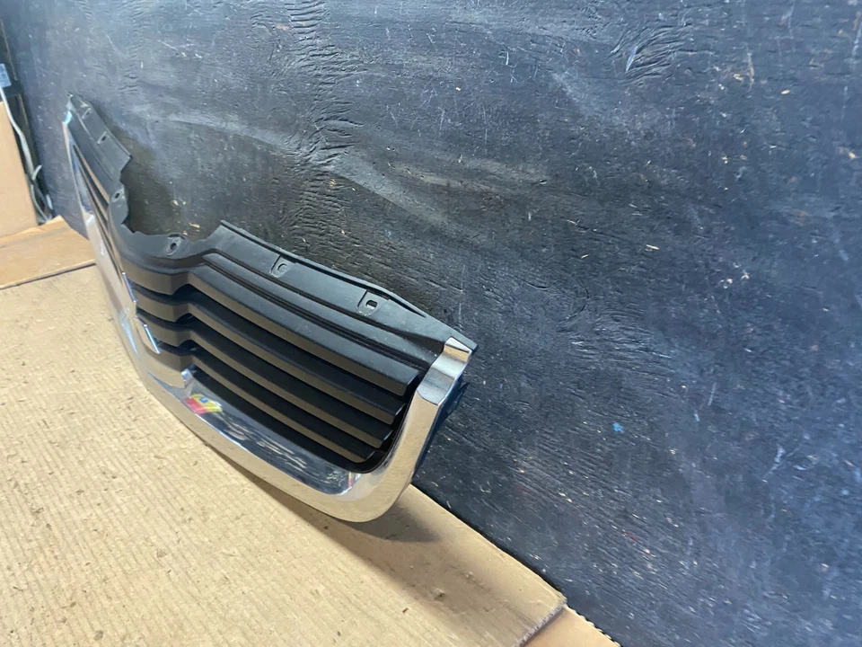 2007 2008 Mitsubishi Galant Front Upper Grille Grill OEM S3316 DG - Image 2 of 4