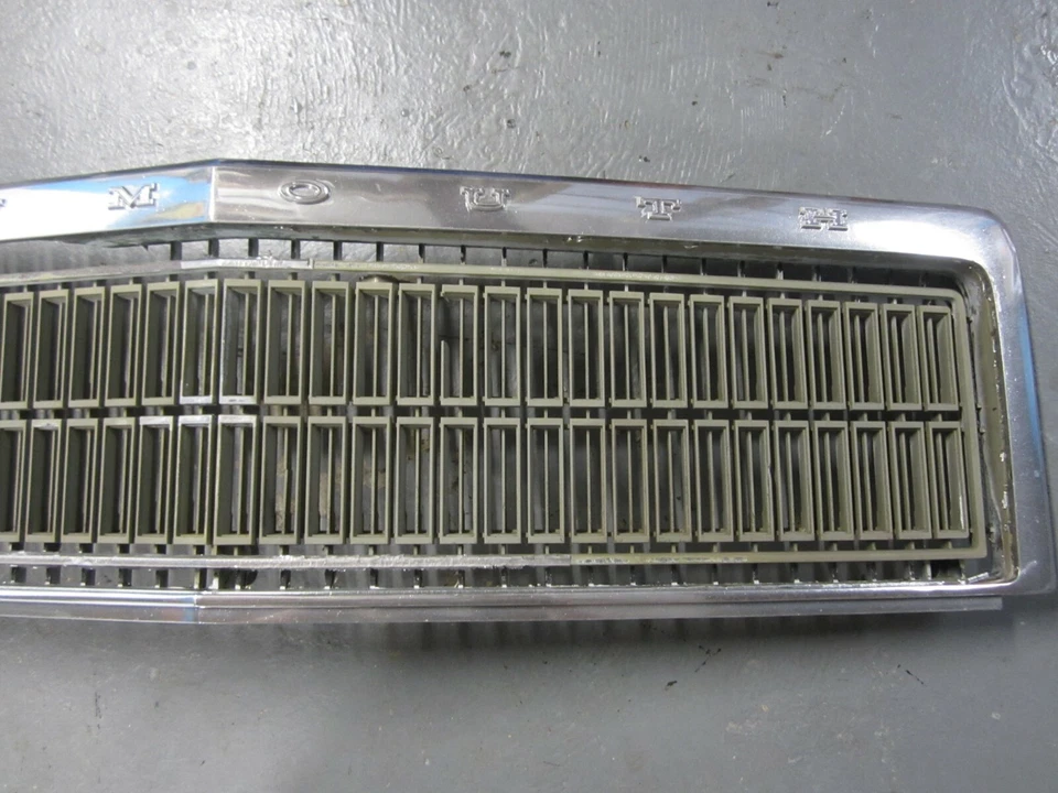 Решетка 77-78 Plymouth Fury б/у 4016083 - Изображение 3 из 4