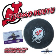 TUOMO RUUTU Signed NEW JERSEY DEVILS Puck w/COA 