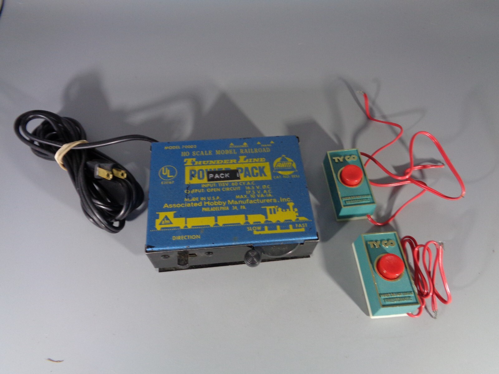 AHM Thunder Line HO Scale Power Pack & TYCO Prestomatic Push Buttons