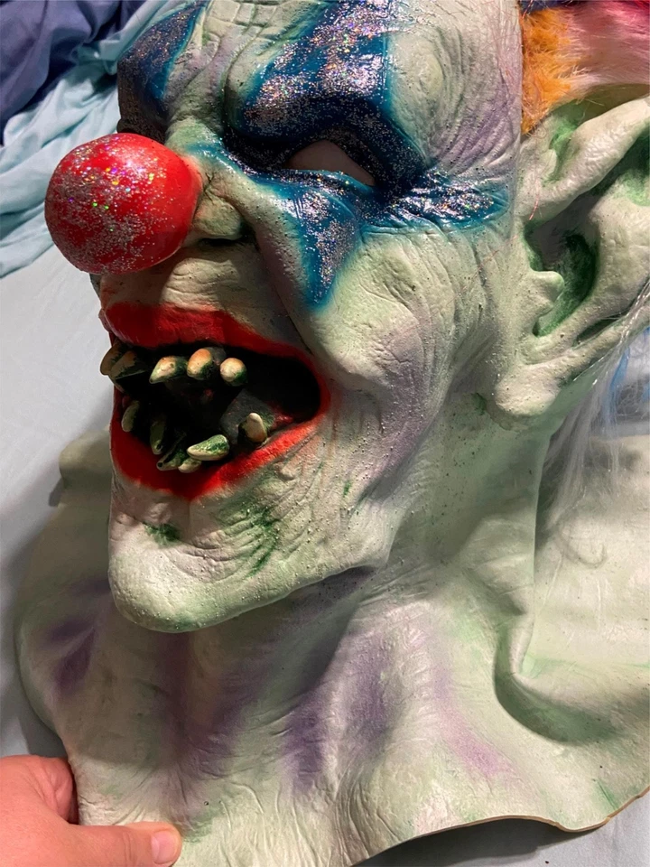 Outta Control Clown Forum Horror Latex Mask Universal Studios Costume Full Head - Image 4 of 4