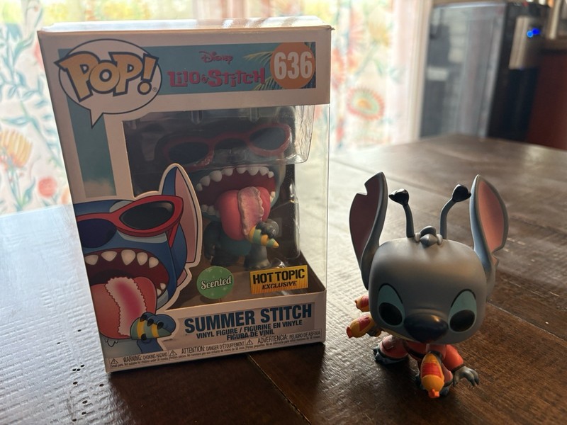 Funko Disney Lilo & Stitch Summer Stitch Hot Topic Exclusive Vinyl Figure
