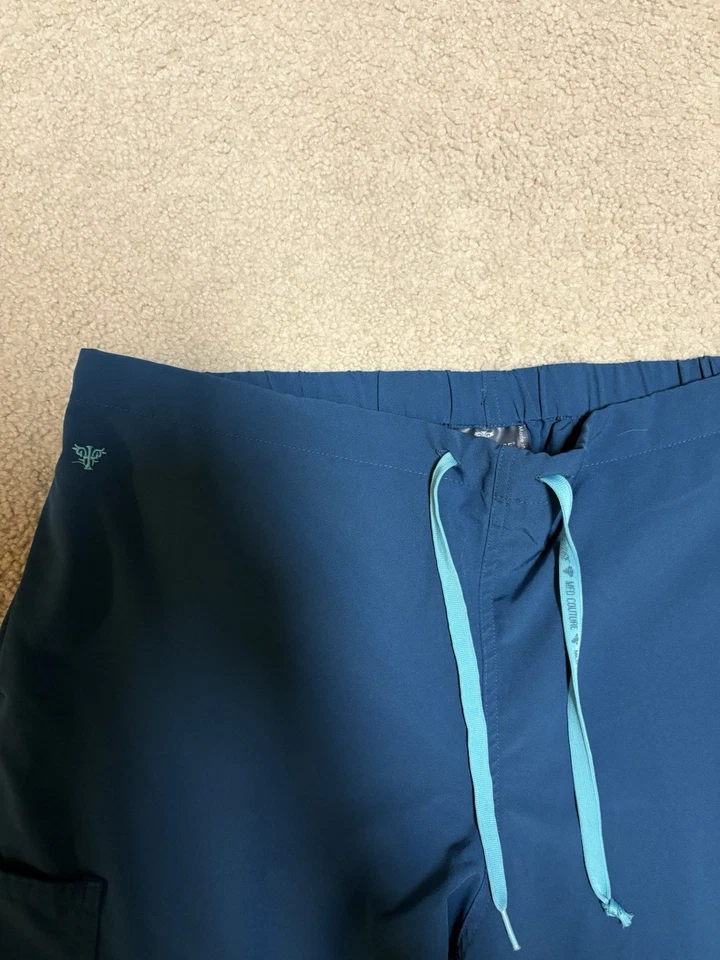 Med Couture Women’s 2XL Dark Blue Scrub Set, Pants Size L  (Great Condition) - Image 4 of 4