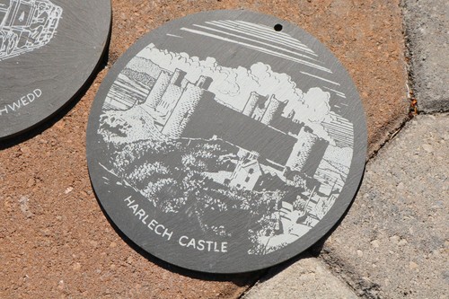 Slate Round WALES Souvenier Harlech LLECHWEDD  Wall Hanging Plaque Art Trivet XM - Picture 3 of 9