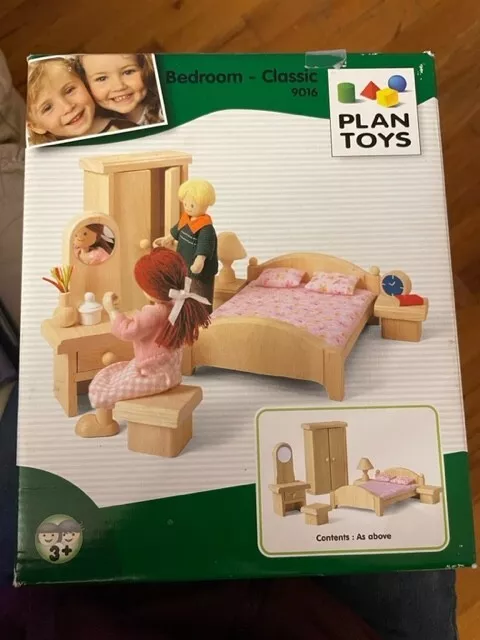 Plan Toy Doll House Bedroom - Classic Style 9016 NEW Estate Sale Furniture