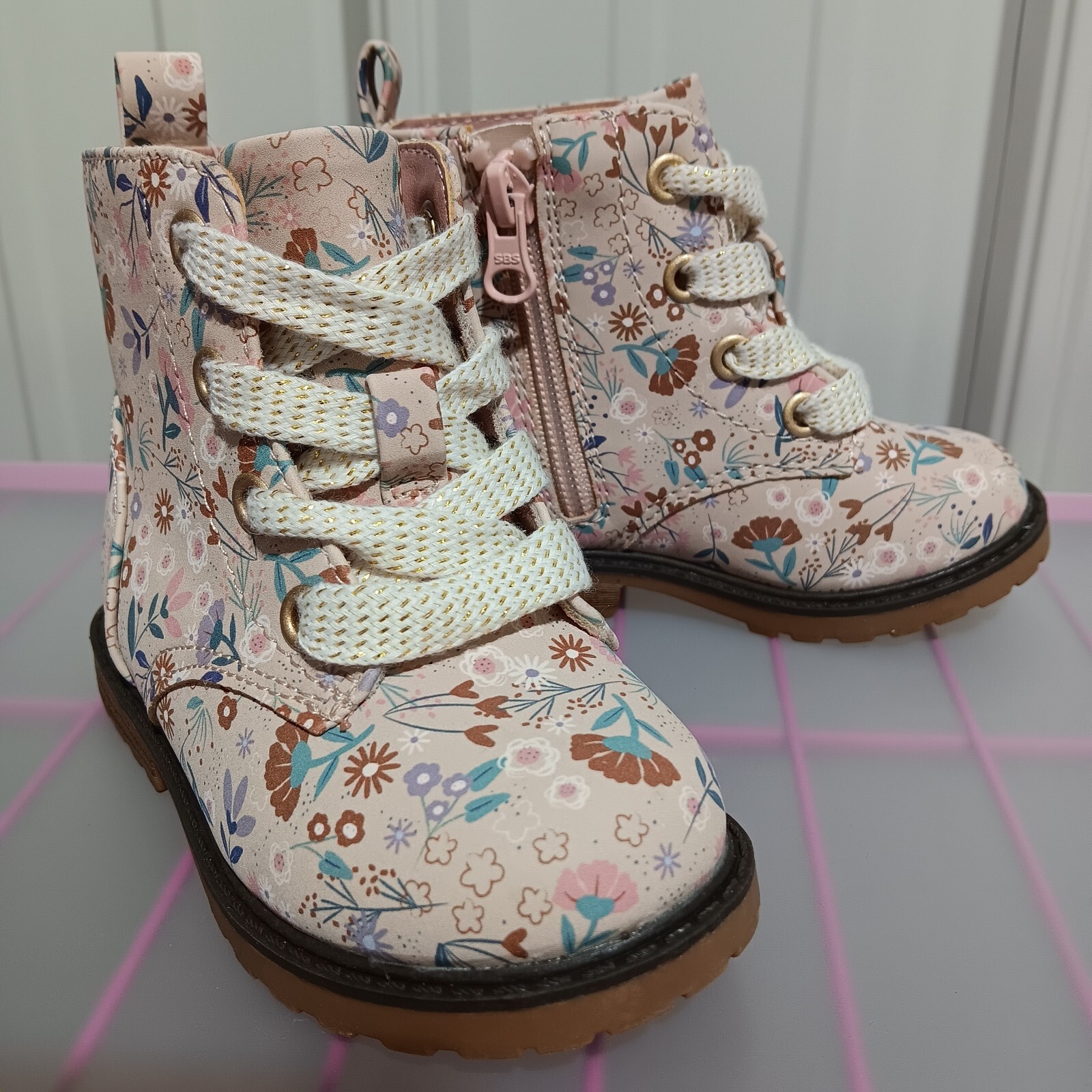 Cat & Jack Little Girls Size 7 Beige Giovanna Floral Printed Combat