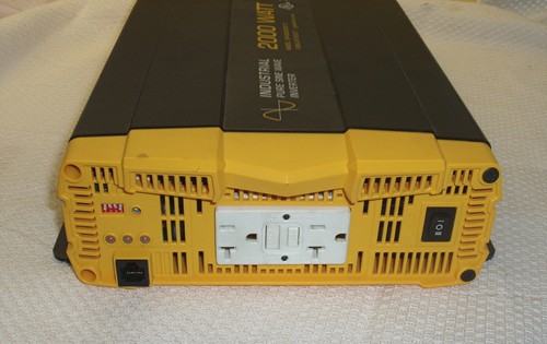 Go Power GP-ISW2000-12 Industrieller Reiner Sinus Wechselrichter 2000 Watt 12V - Bild 2 von 3