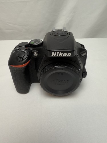 Nikon D5600 DSLR Camera Kit – Black – w/ Tamron 18-200mm Lens & Battery Charger - Picture 5 of 16