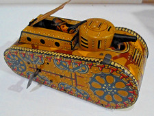 MARX TIN WIND UP TANK W/POP UP DOUGHBOY SOLDIER WORKS -WITH ORIGINAL KEY