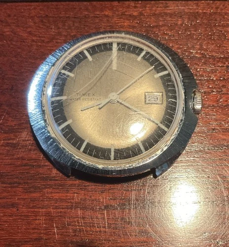 Vintage 1971 Timex UFO Rare Men's Date Watch in Running Condition