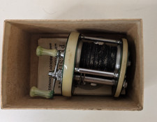 Vintage Shakespeare President Fishing Reel 1970A in Box