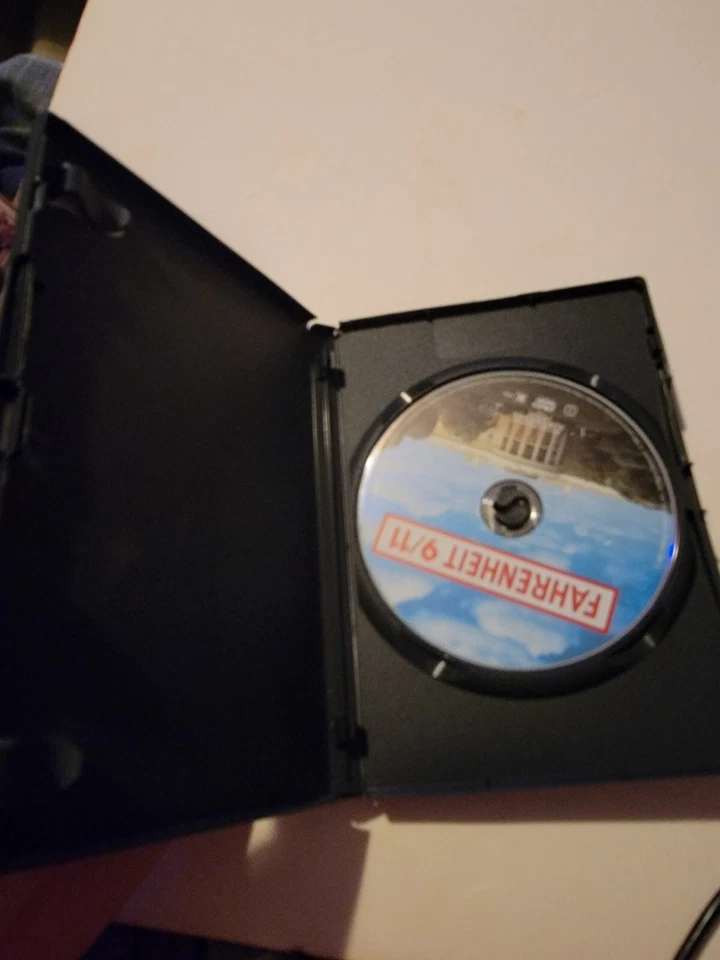 Fahreheit 9/11 ( DVD ) Michael Moore Hollywood Video Foto 3 de 3