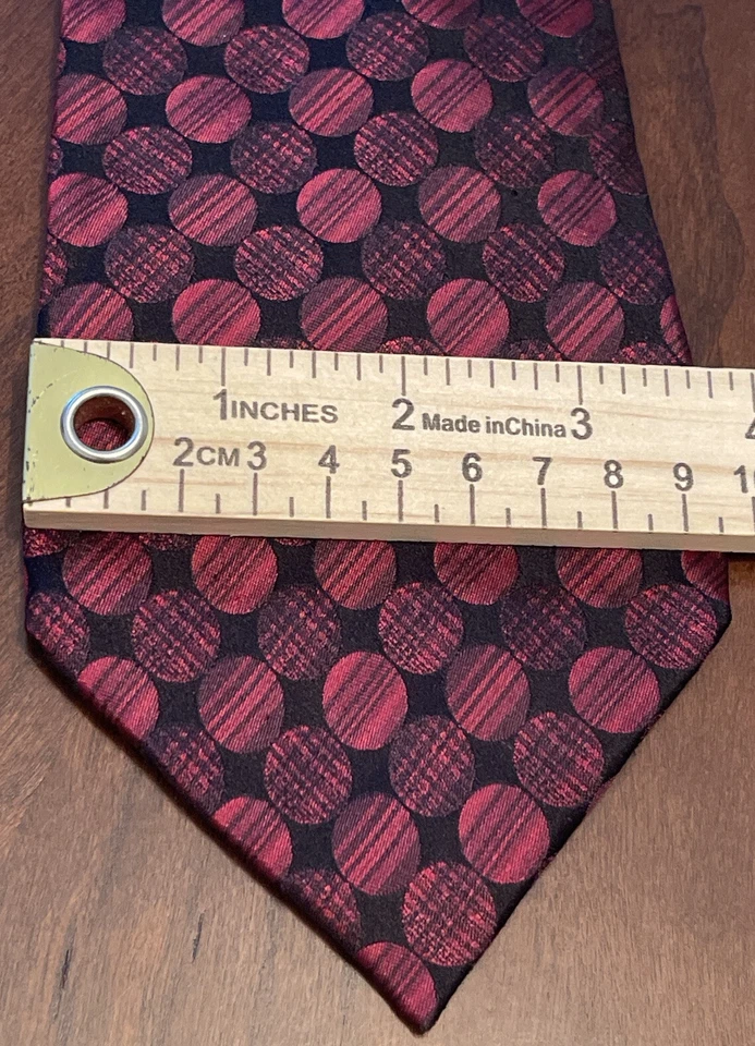 Corbata de cuello Alfani roja negra hecha a mano 100 % seda para hombre hecha en China Foto 4 de 4