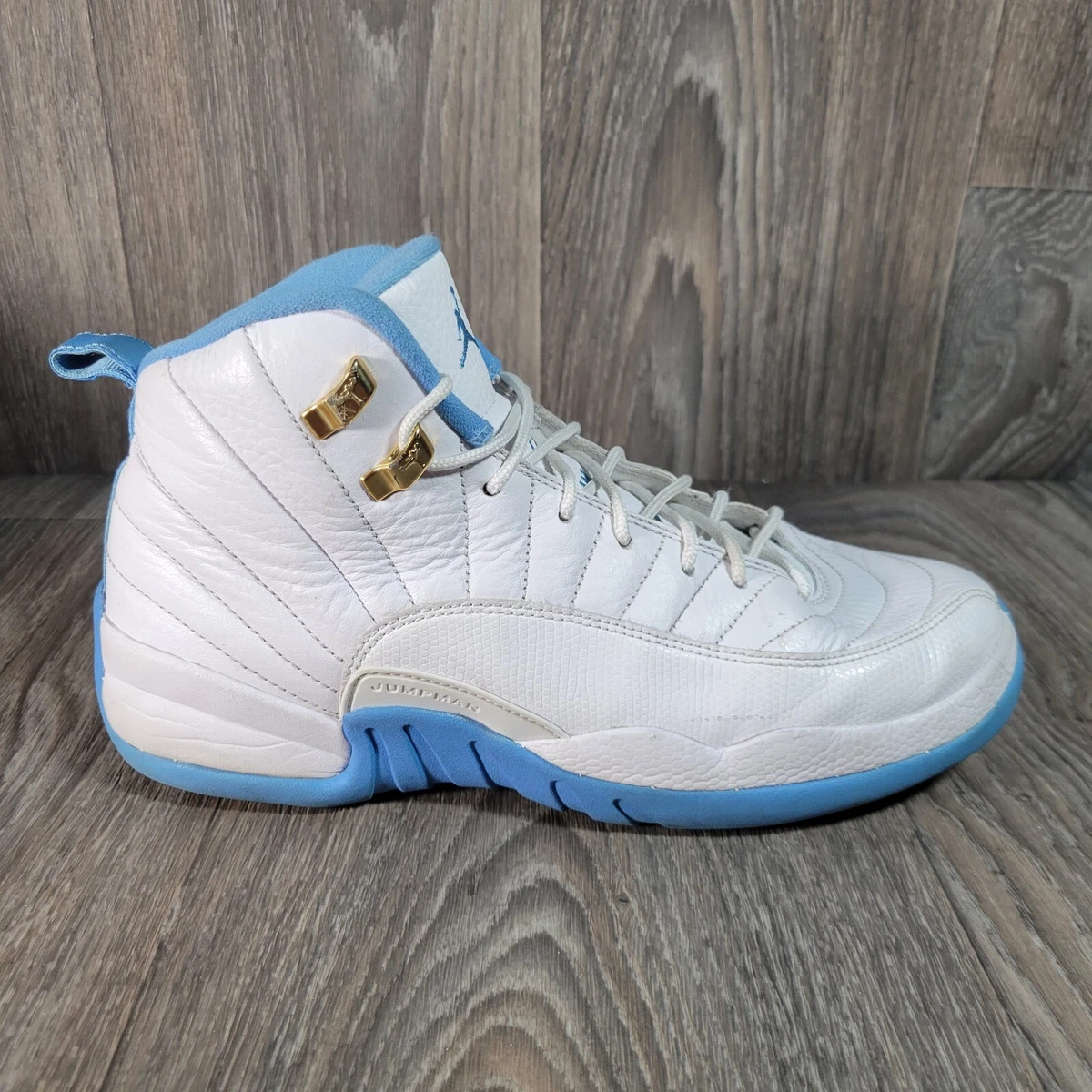 Jordan 12 hotsell university blue