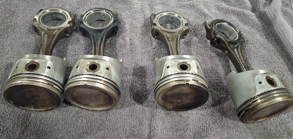 1978 Datsun pistons Foto 2 de 4