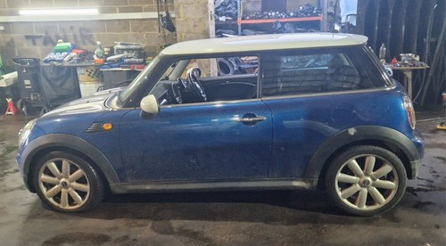 2007 MINI COOPER 1.6 PETROL R56 HATCH MANUAL BREAKING ALL PARTS BLUE 117K ML - Picture 4 of 8