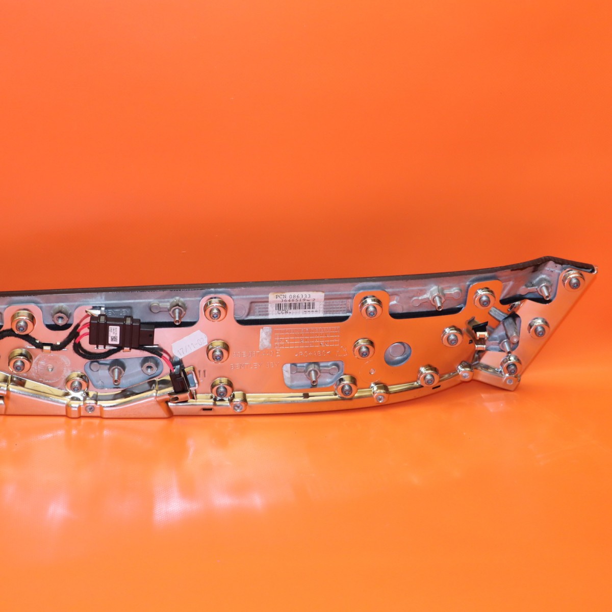 BENTLEY FLYING SPUR DOOR TRIM LEFT REAR 2020 2021 2022 2023 2024 3SE867440E OEM