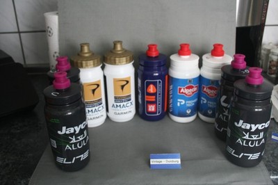 9 Trinkflaschen Bidon Tour de France Radsport Teams
