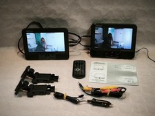 Lettore DVD portatile Takara DV3, due schermi, telecomando, due paia di cuffie