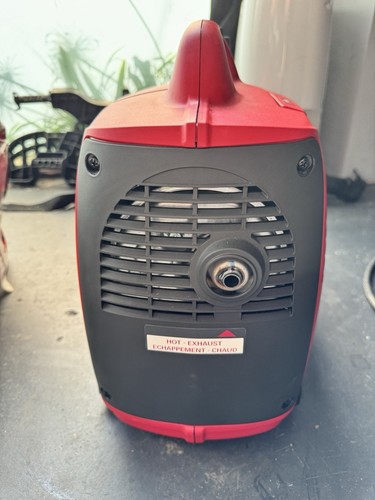 Honda Generator / Inverter EU10i (with cover and cable lock) - Picture 3 of 9