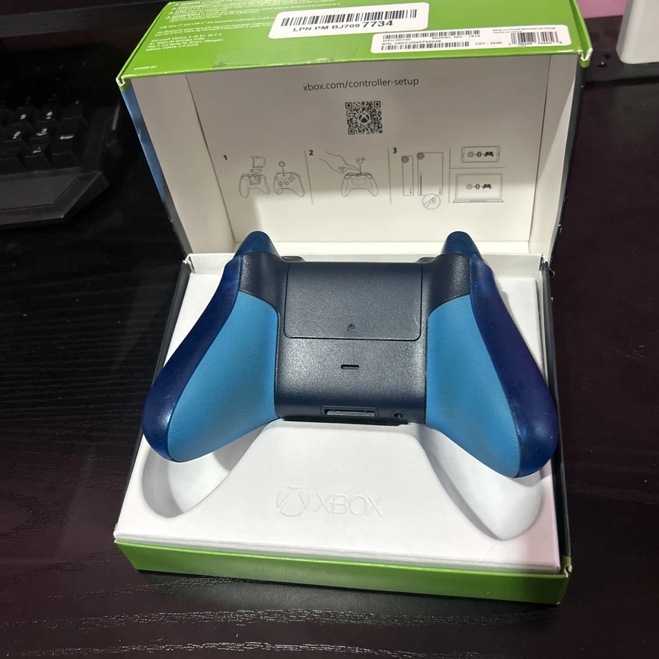 Microsoft Wireless Controller for Xbox One - Series S/X - Sky Cipher  - Image 4 of 4