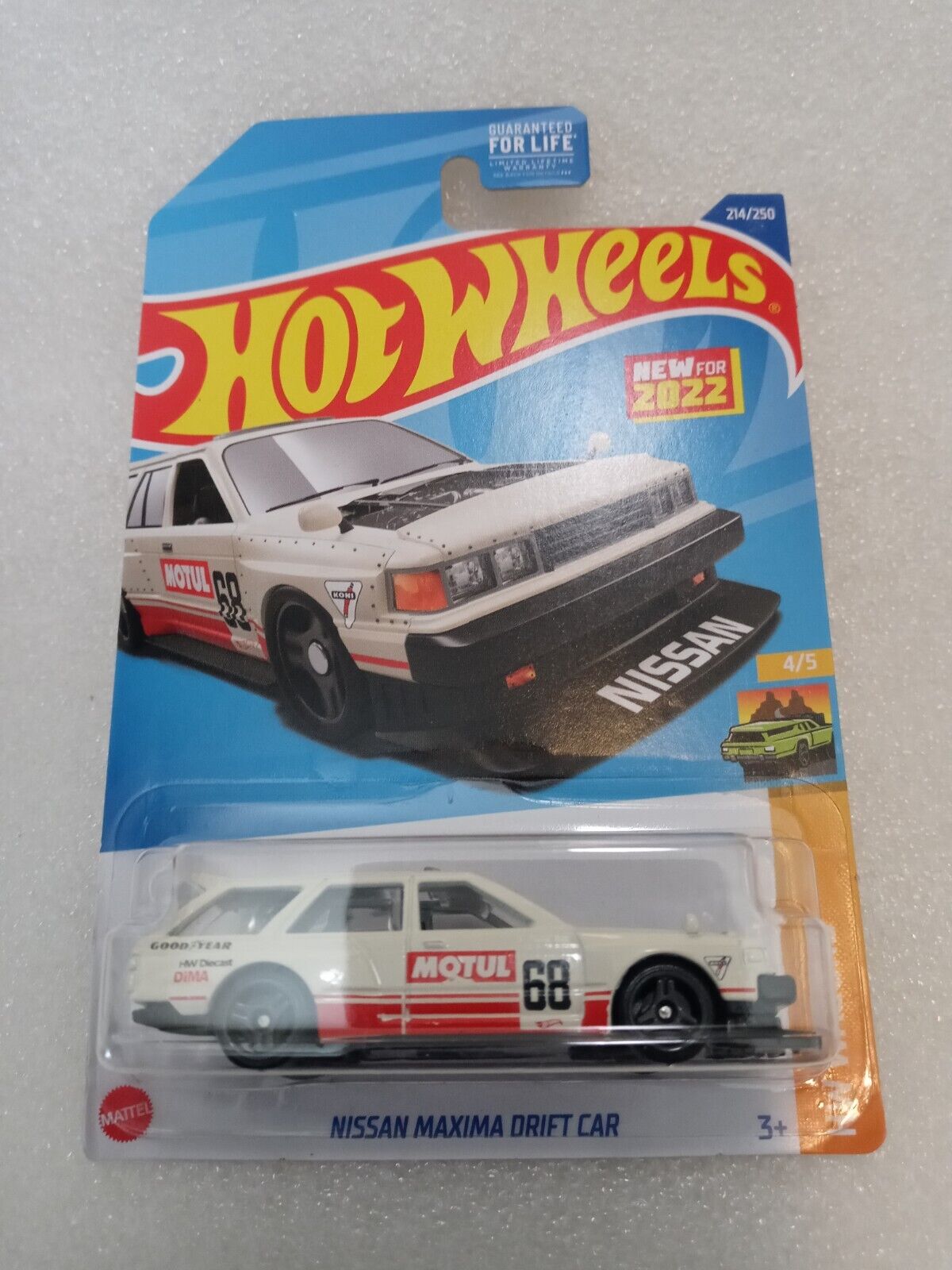 Hot Wheels - Nissan Maxima Drift Car - HCT17 Escala Miniaturas by