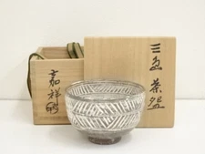 6907379: JAPANESE TEA CEREMONY / MISHIMA TEA BOWL CHAWAN / KASHO MORIOKA  
