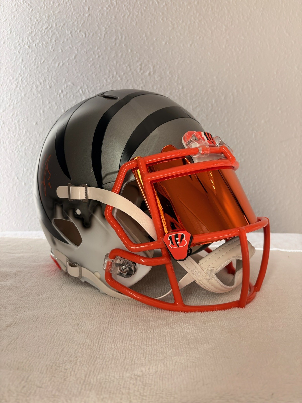 Joe Burrow Autographed Signed Cincinnati Bengals Bengals Custom 'Drip' Authentic Helmet w/ Visor Fanatics 