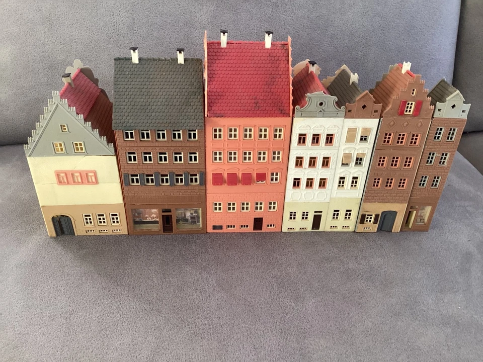 FALLER 6 x Fertigmodelle Altstadt Eigenbau Sammlerstück