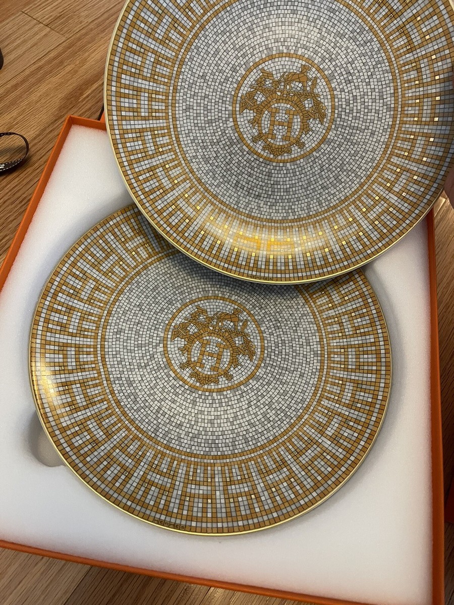 【新品未使用品】HERMES 046107P Dessert plate2set HERMES New Giftable Mosaique au 24 gold dessert plates set