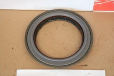 2005-2009 Gm 4500 5500 S110 Dually Rear Axle Wheel Hub Seal Oem Dana Spicer 2005-2009 Gm 4500 5500 S110 Dually Rear Axle Wheel Hub Seal Oem Dana Spicer