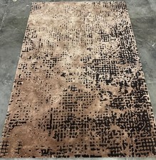 Hand Tufted, Modern Minimalist Hand-Tufted Area Rug: Clean design  Subtle Rug.