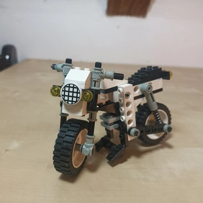 LEGO Technic 8810 Cafe Racer