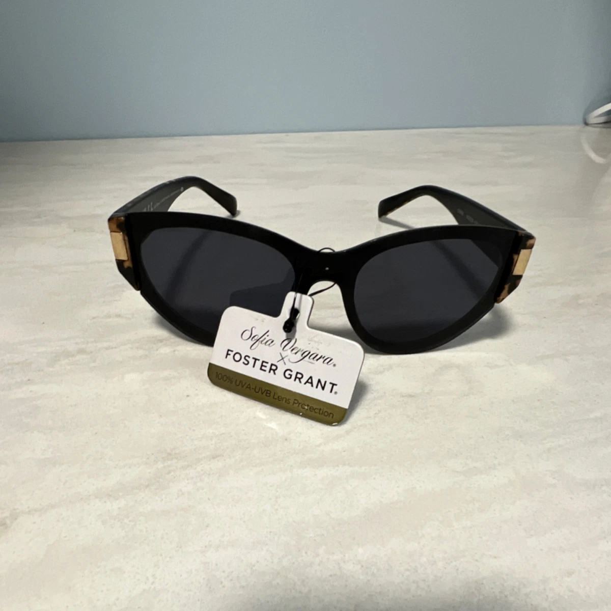 Foster Grant Leopard cat eye sunglasses. Great condition. Women main image 3