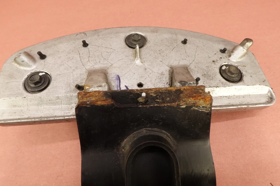 Suzuki Boulevard C50 VL800 2005-2009 tablero de piso delantero izquierdo Foto 4 de 4