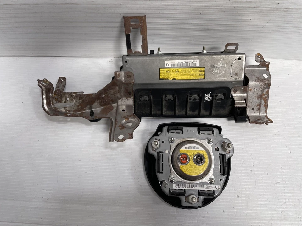 2014-2016 LEXUS IS-250, 300, 350, 200T STEERING WHEEL AND DRIVER KNEE AIRBAG OEM - Image 2 of 4