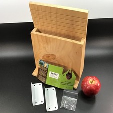 Bat House Single Chamber Evergreen Garden Cedar 13." x 8.5" x 3 w/ Roof" 2BTH001