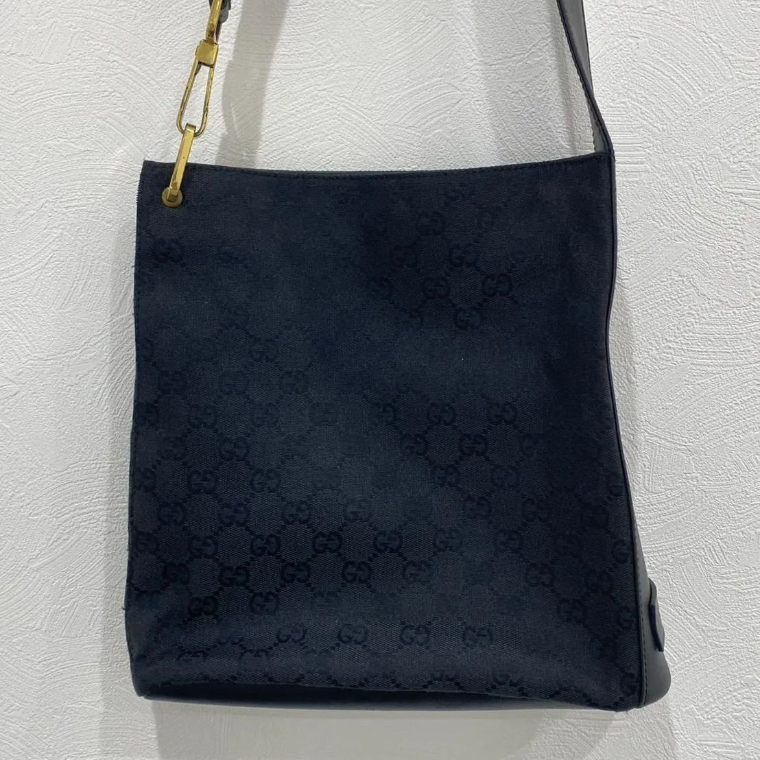 GUCCI GG Marmont Matelassé Leather Shoulder Bag 91761