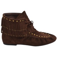 Stivaletto indianino basso in suede marrone con borchie dorate e frange mocassin