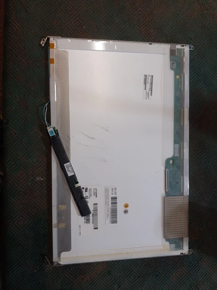 Dalle Écran 15.4" LG Philips LP154W01 (TL)(D4) WXGA – Occasion Fonctionnelle - Photo 2/2