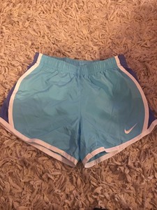 youth girls nike shorts